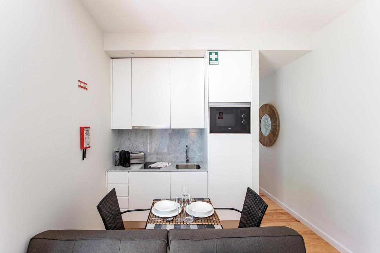Central Studio W/ Pool, Ac & Patio By Lovelystay Porto Exterior foto