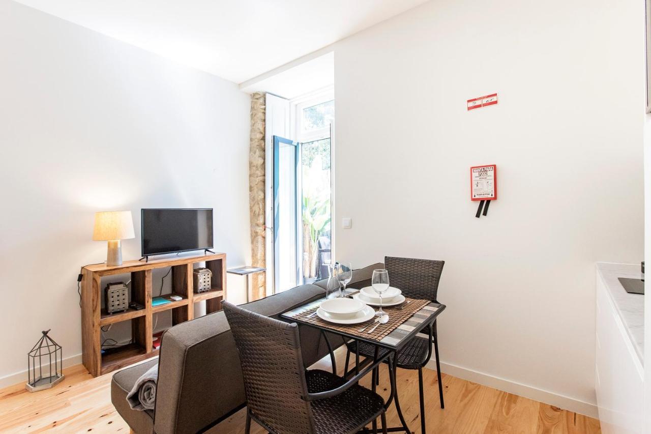 Central Studio W/ Pool, Ac & Patio By Lovelystay Porto Exterior foto